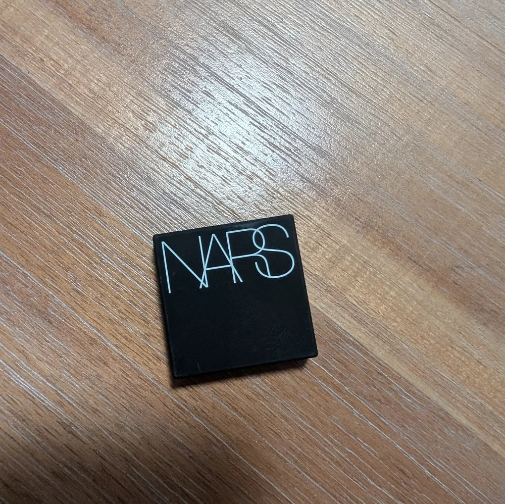 Nars Setting Powder - Picture 1 of 4